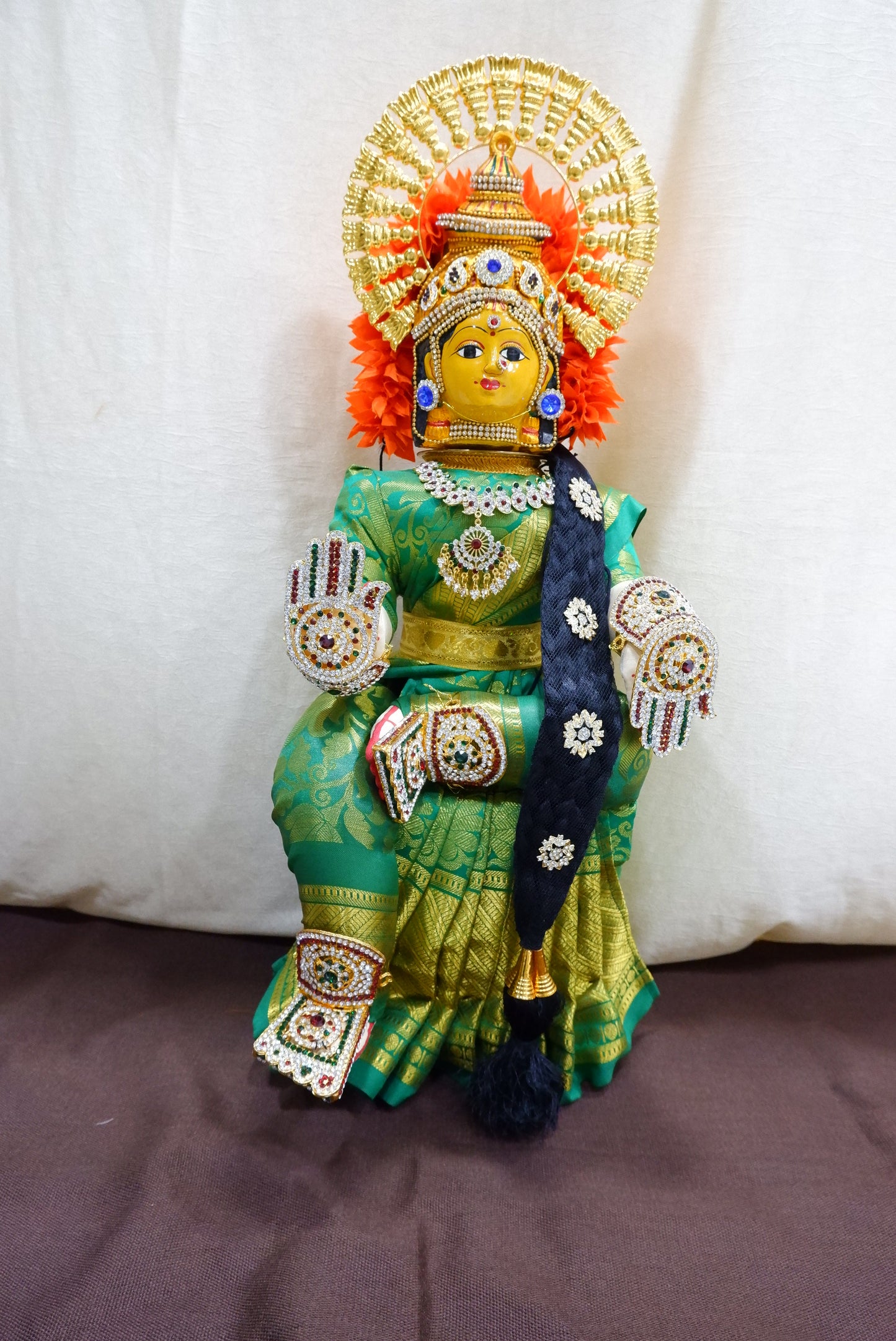 sriman wooden stand lakshmi idol 23 inch of the height