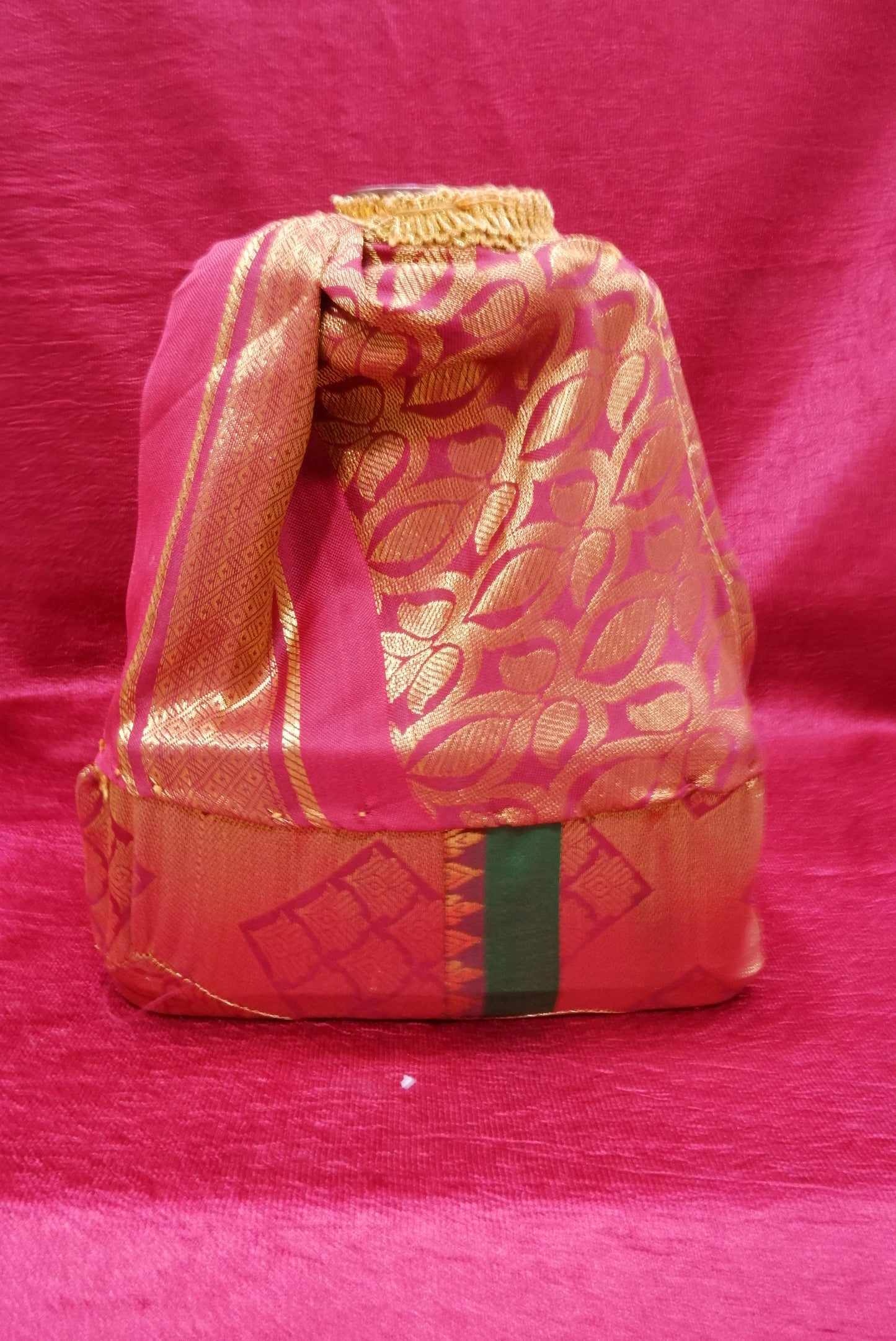Lakshmi Idol MAROON colour 9 inch
