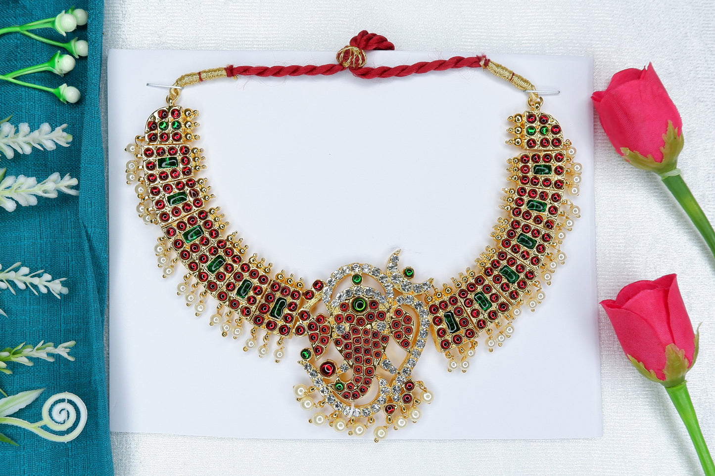 Kuchipudi temple jewelry short necklace with green and red kundan stones