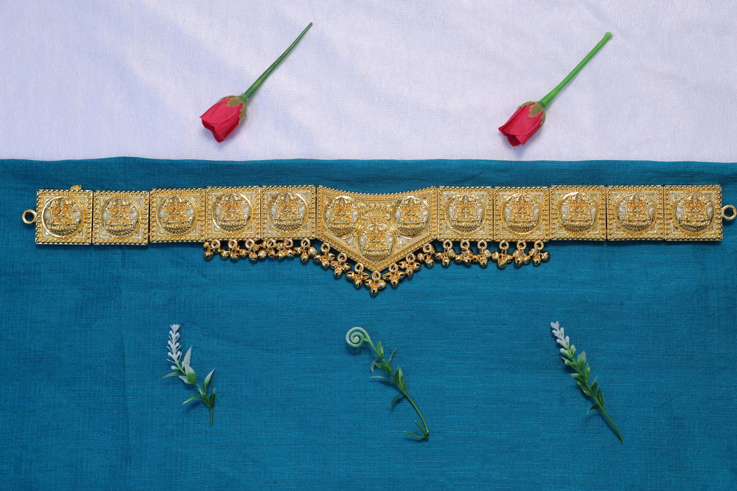 V-shape Lakshmi temple jewellery waist belt oddiyanam for adults