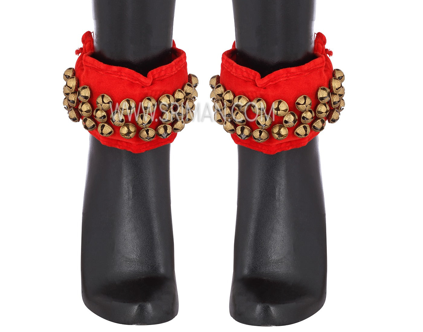 red velvet salangai bell details close up