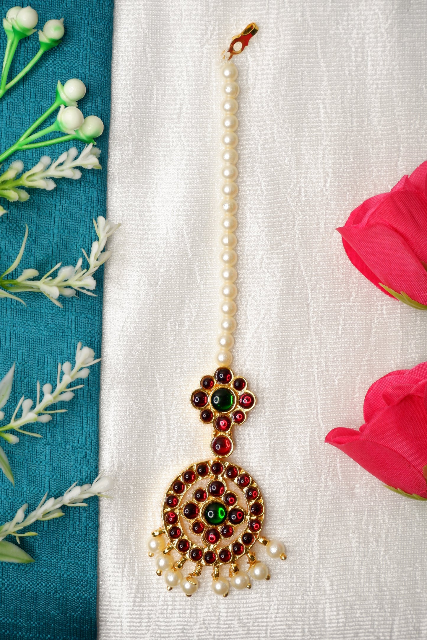 Temple Kemp Nethi Chutti - 5-Step Maang Tikka with Red Kempu Stones and Pearl Drops for Bharatanatyam by SRIMAN