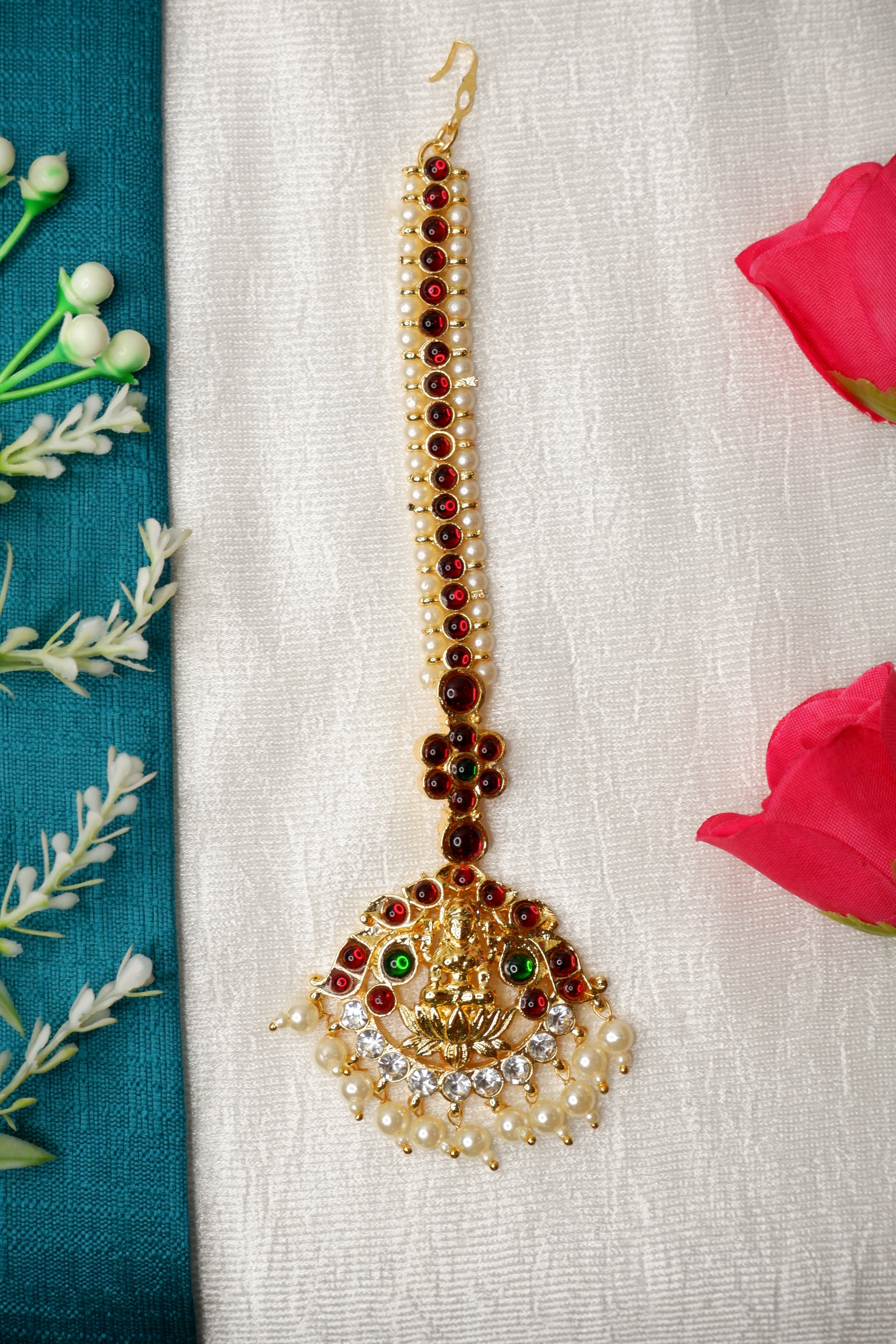 South Indian temple-style mang tika designed for Bharatanatyam dance performances