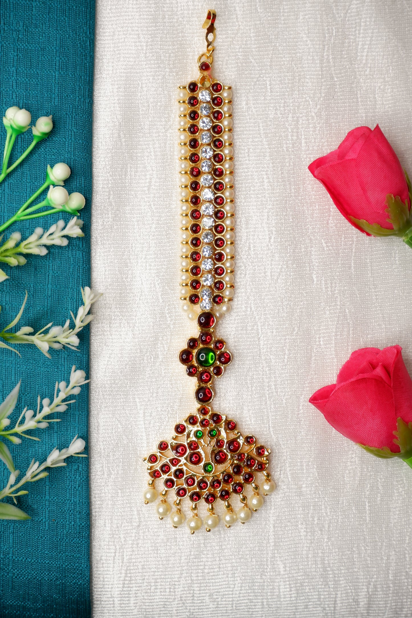 Bharatanatyam performer adorned with papidi billa jewelry and temple ornaments