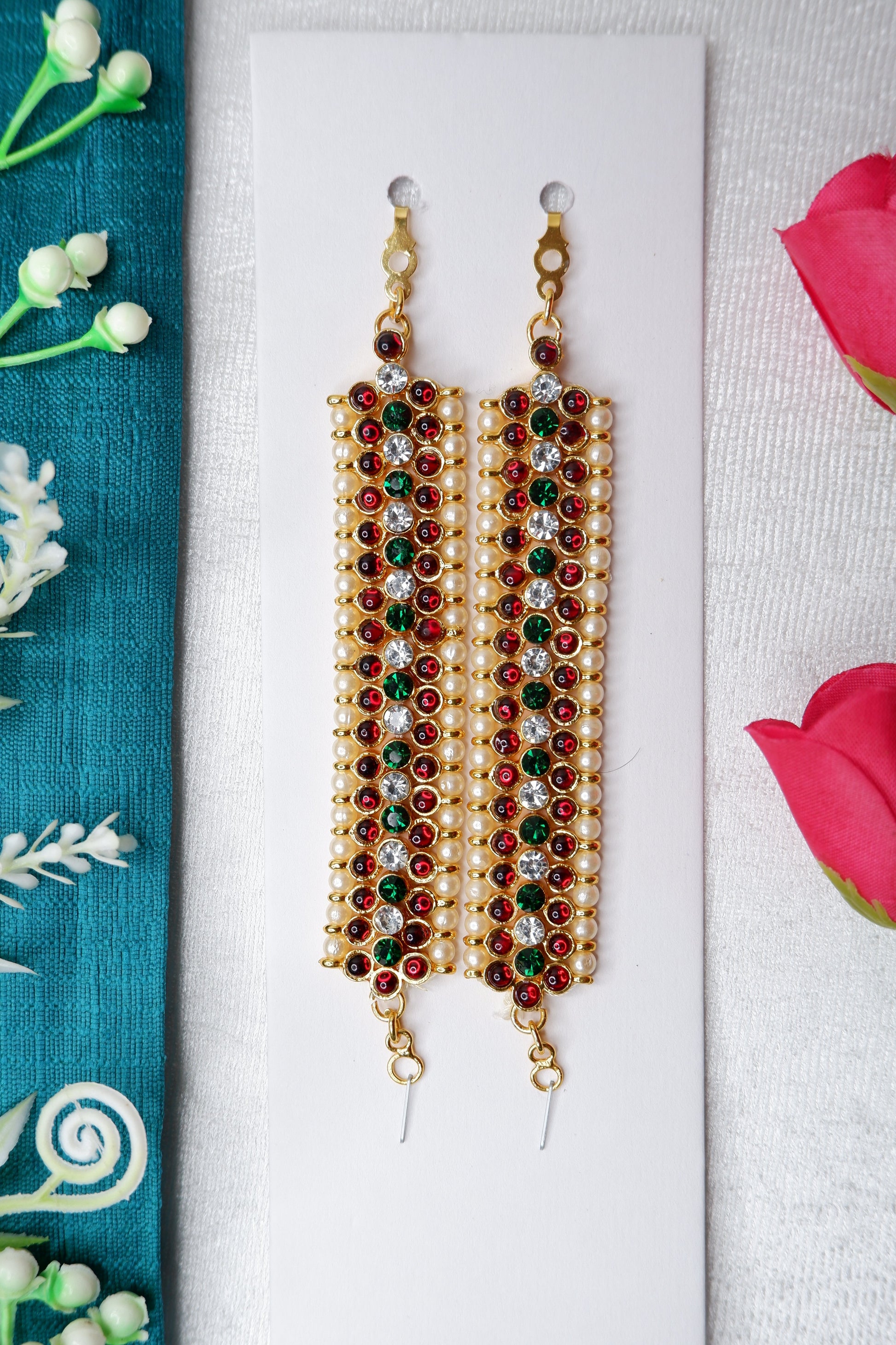 Indian classical dance Matil Mattal Mattel Bharatanatyam Kuchipudi performance with traditional attire and mudras