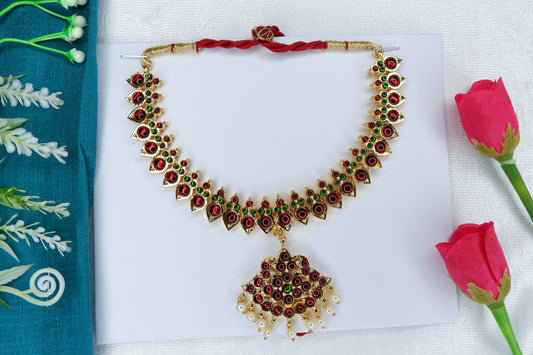 Handcrafted South Indian temple jewelry necklace for Bharatanatyam and Kuchipudi dancers.
