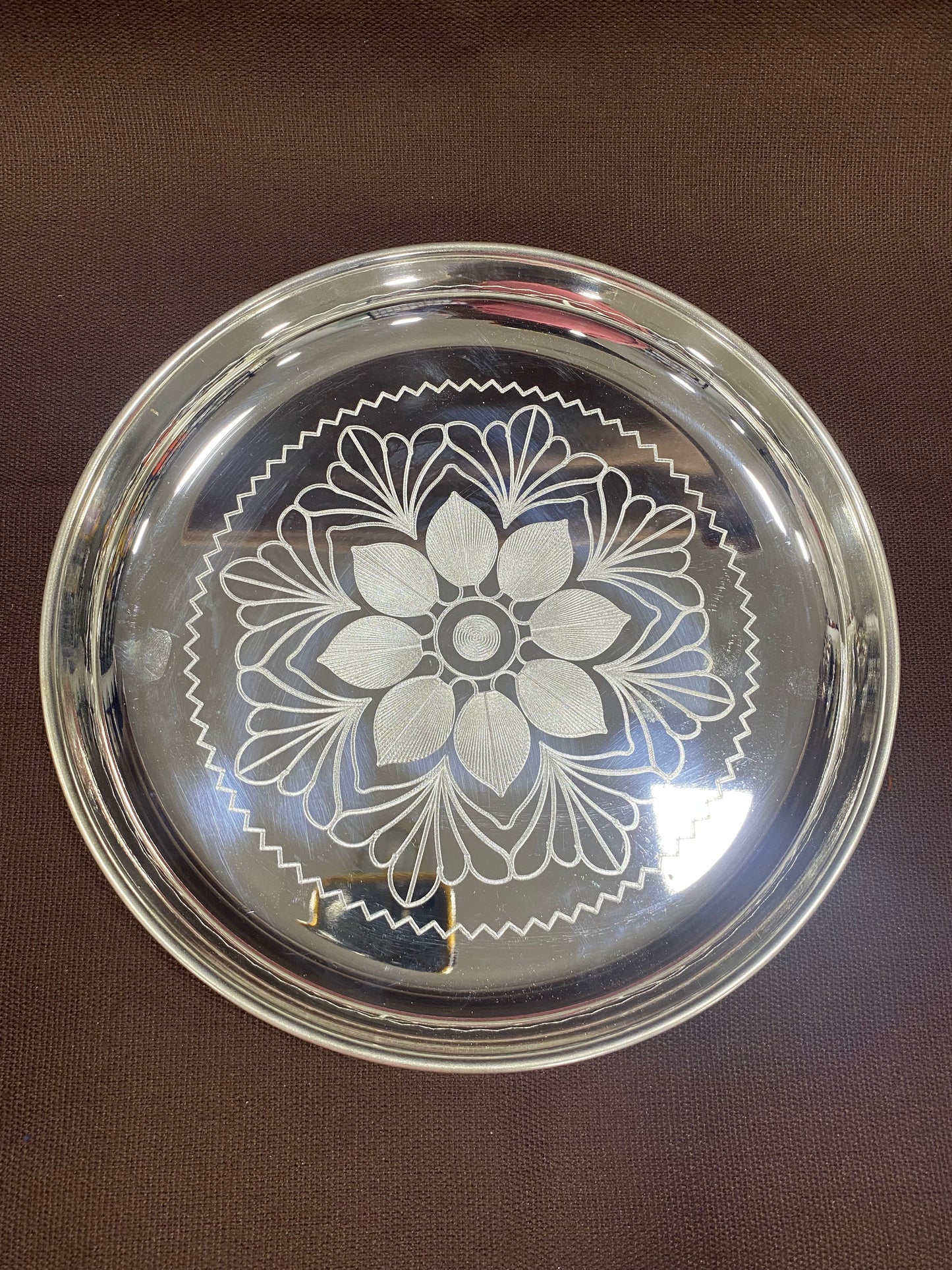 sriman varamaha lakshmi plate  width is 9