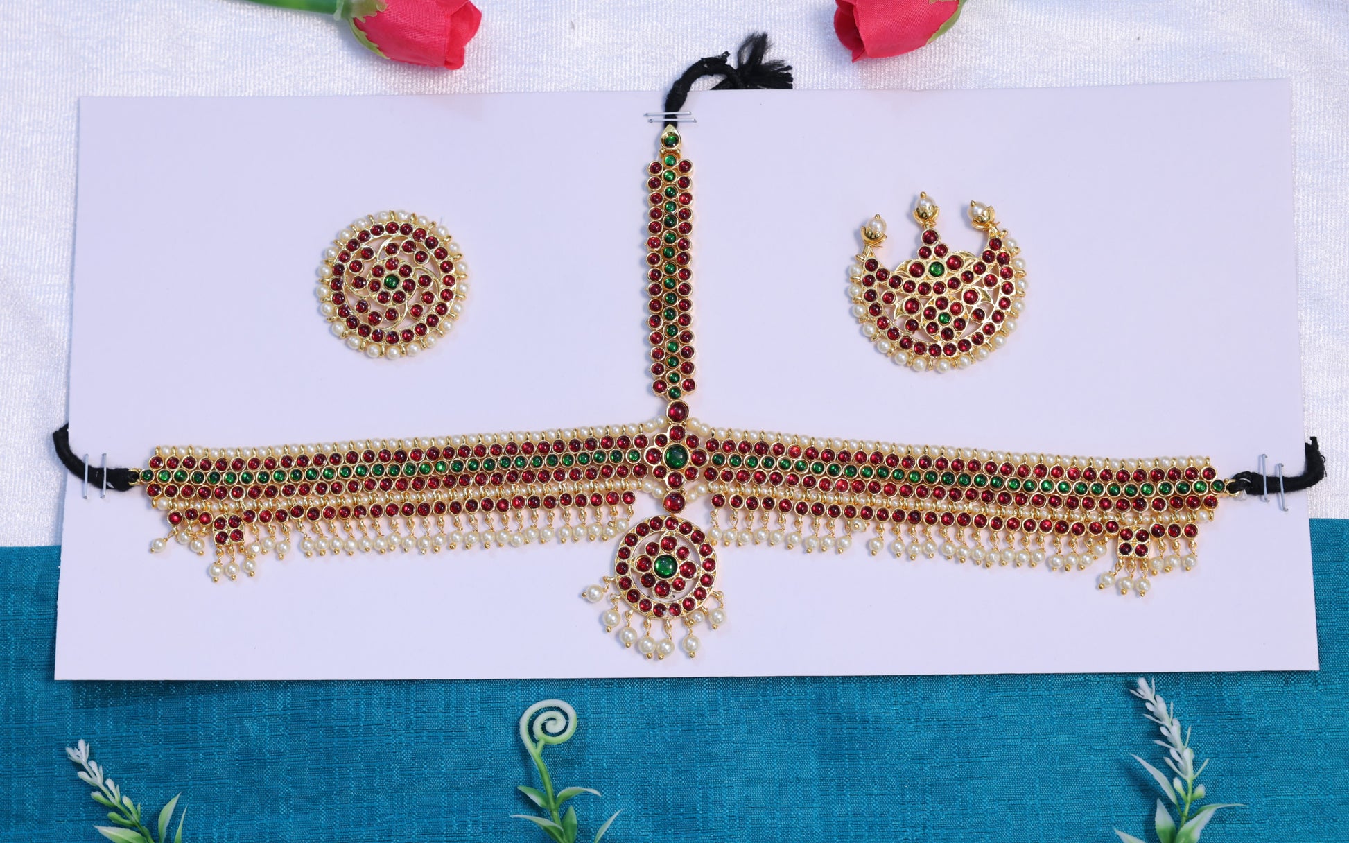 Temple jewellery nethi chutti head set with kempu and green stones and pearl detailing for Bharatanatyam and Kuchipudi
